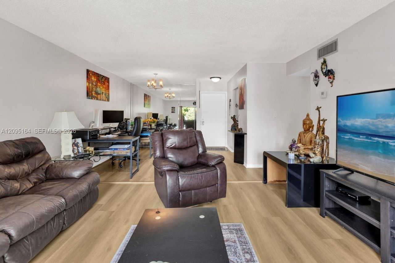 8220 SW 24th St, Unit 4304, North Lauderdale, FL 33068 Photo