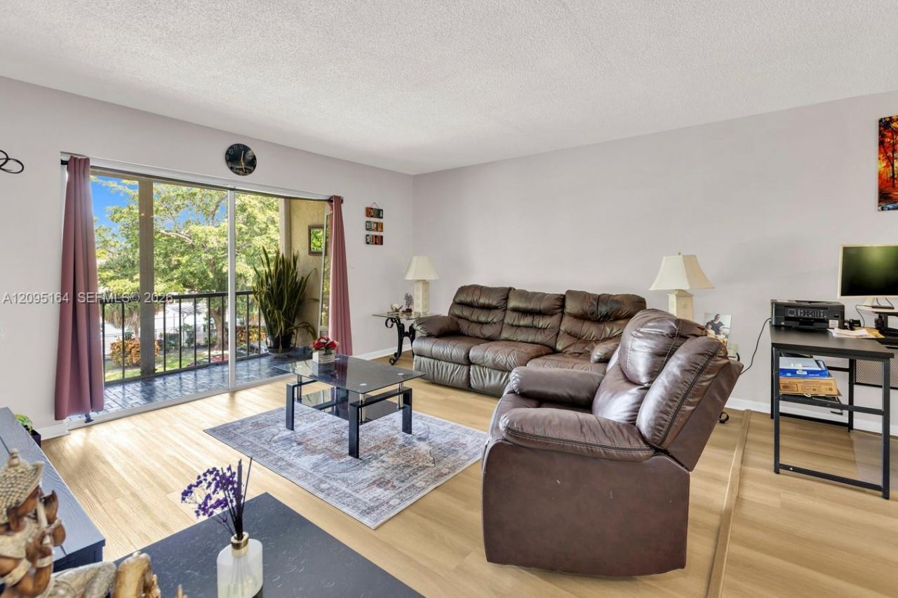 8220 SW 24th St, Unit 4304, North Lauderdale, FL 33068 Photo