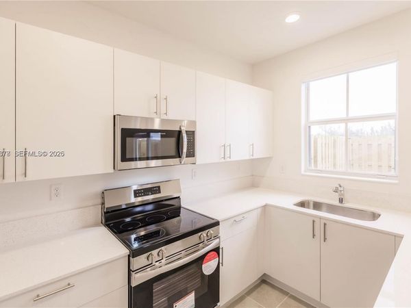 2519 SE 29th St , Homestead, FL 33035