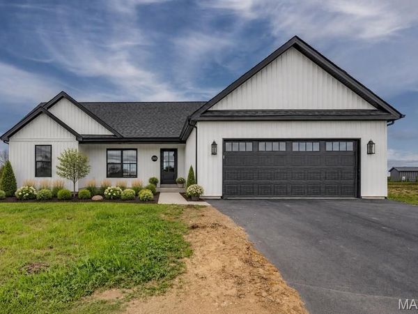 2921 Christina Court, Farmington, MO 63640