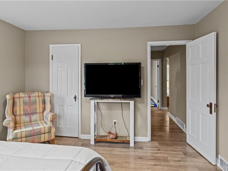 208 E Dorothy Lane, Kettering, OH 45419 Photo 11