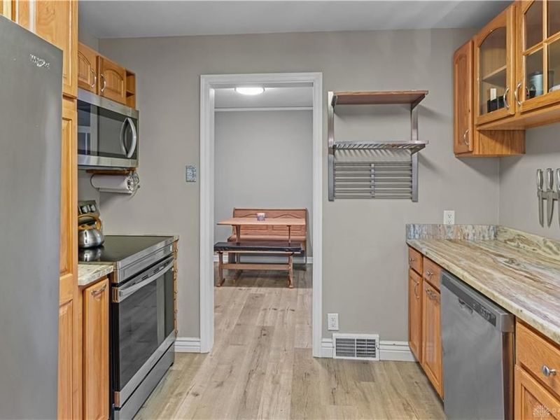 208 E Dorothy Lane, Kettering, OH 45419 Photo 6