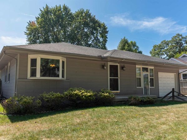 2016 Center Avenue, Bay City, MI 48708