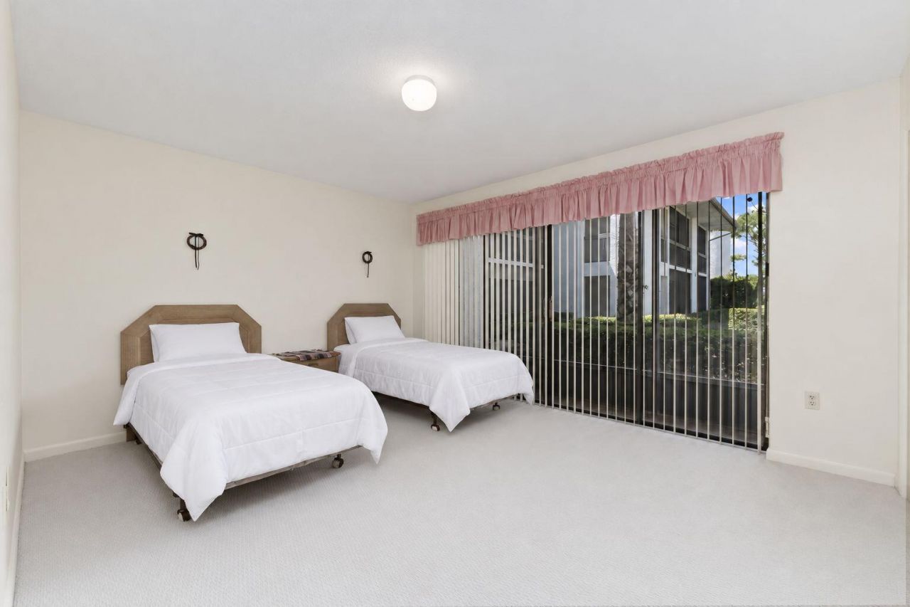 3200 Twin Lakes Terrace, Unit 105, Fort Pierce, FL 34951 Photo
