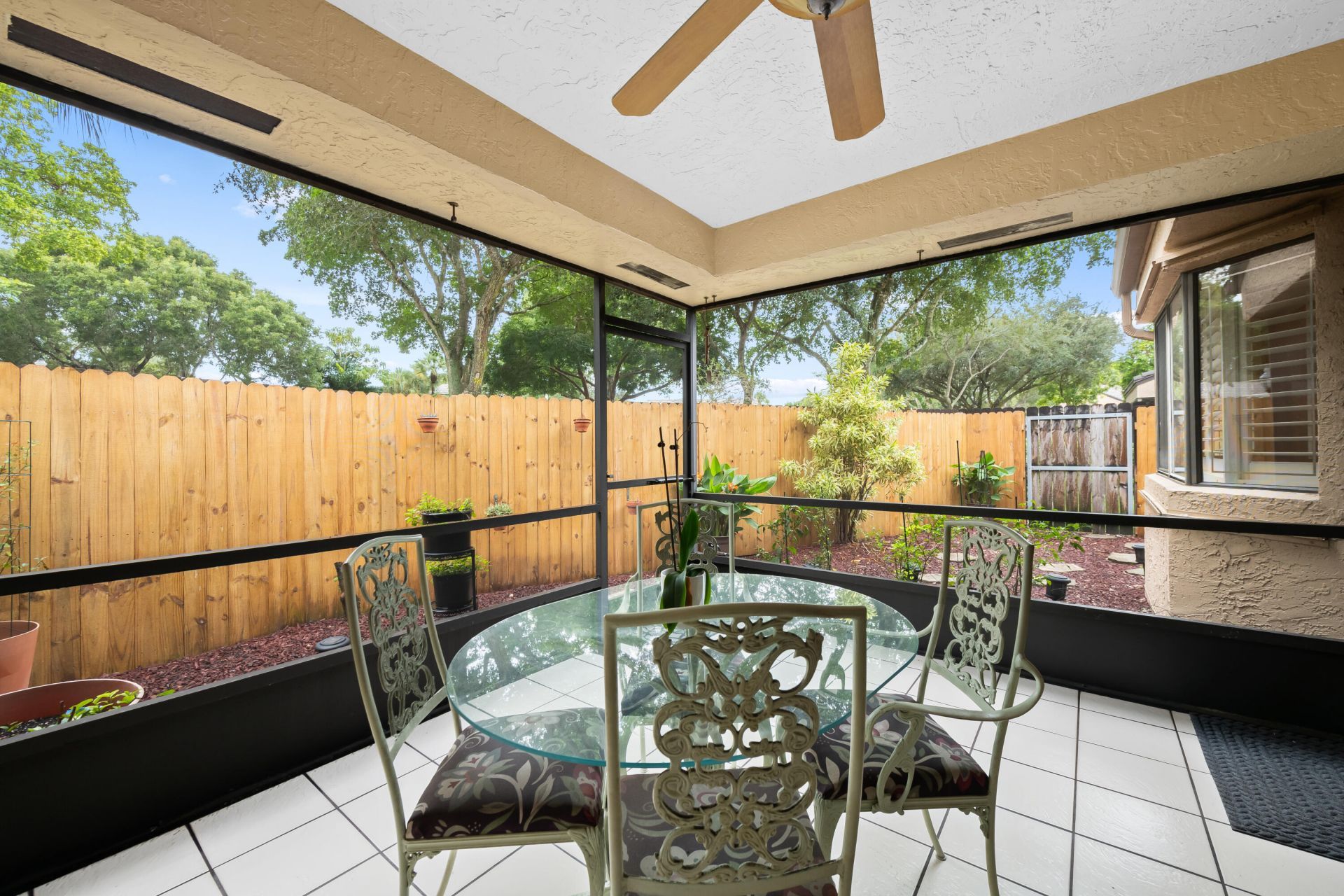 9212 Chelsea Drive N, Plantation, FL 33324 Photo