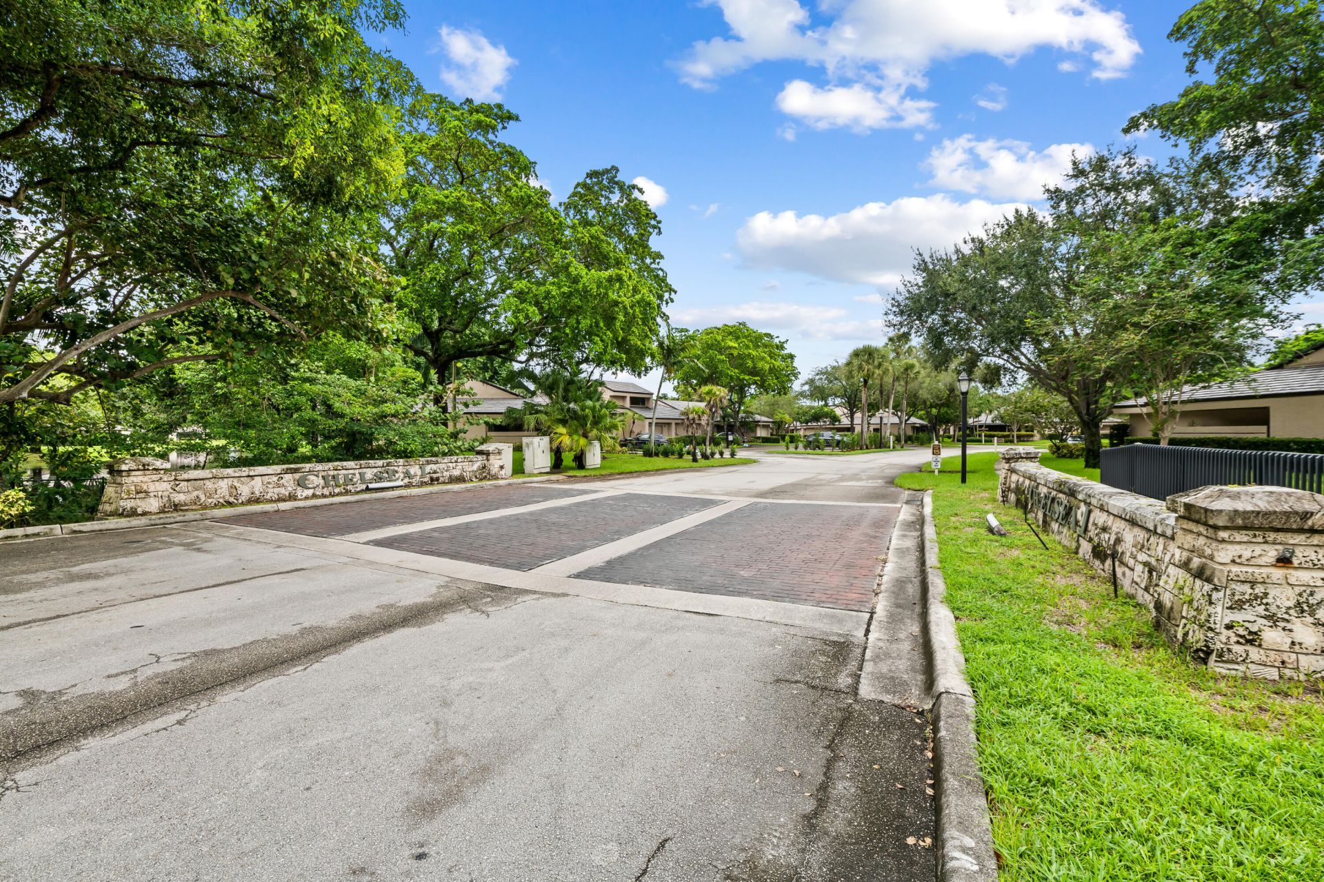 9212 Chelsea Drive N, Plantation, FL 33324 Photo