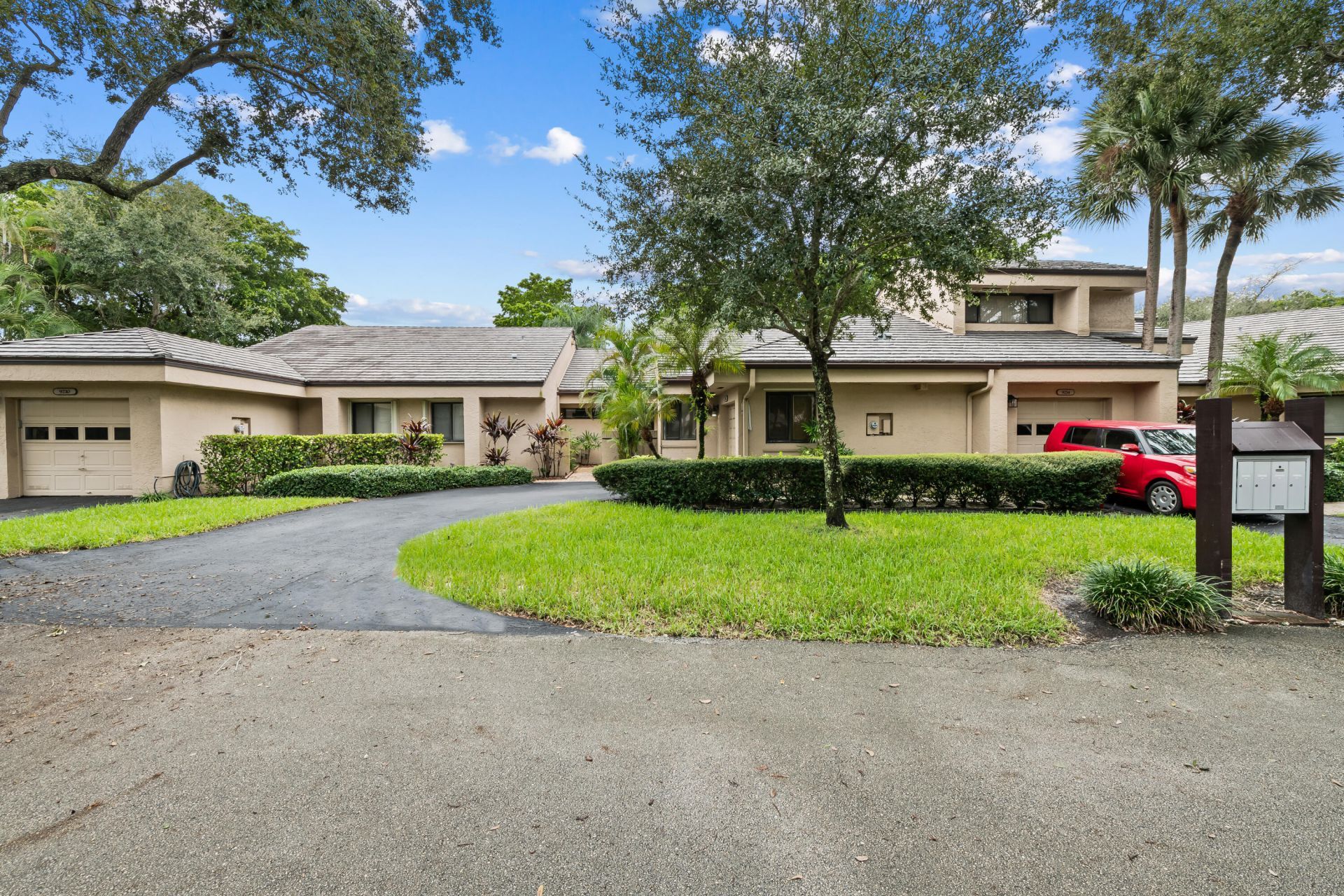 9212 Chelsea Drive N, Plantation, FL 33324 Photo