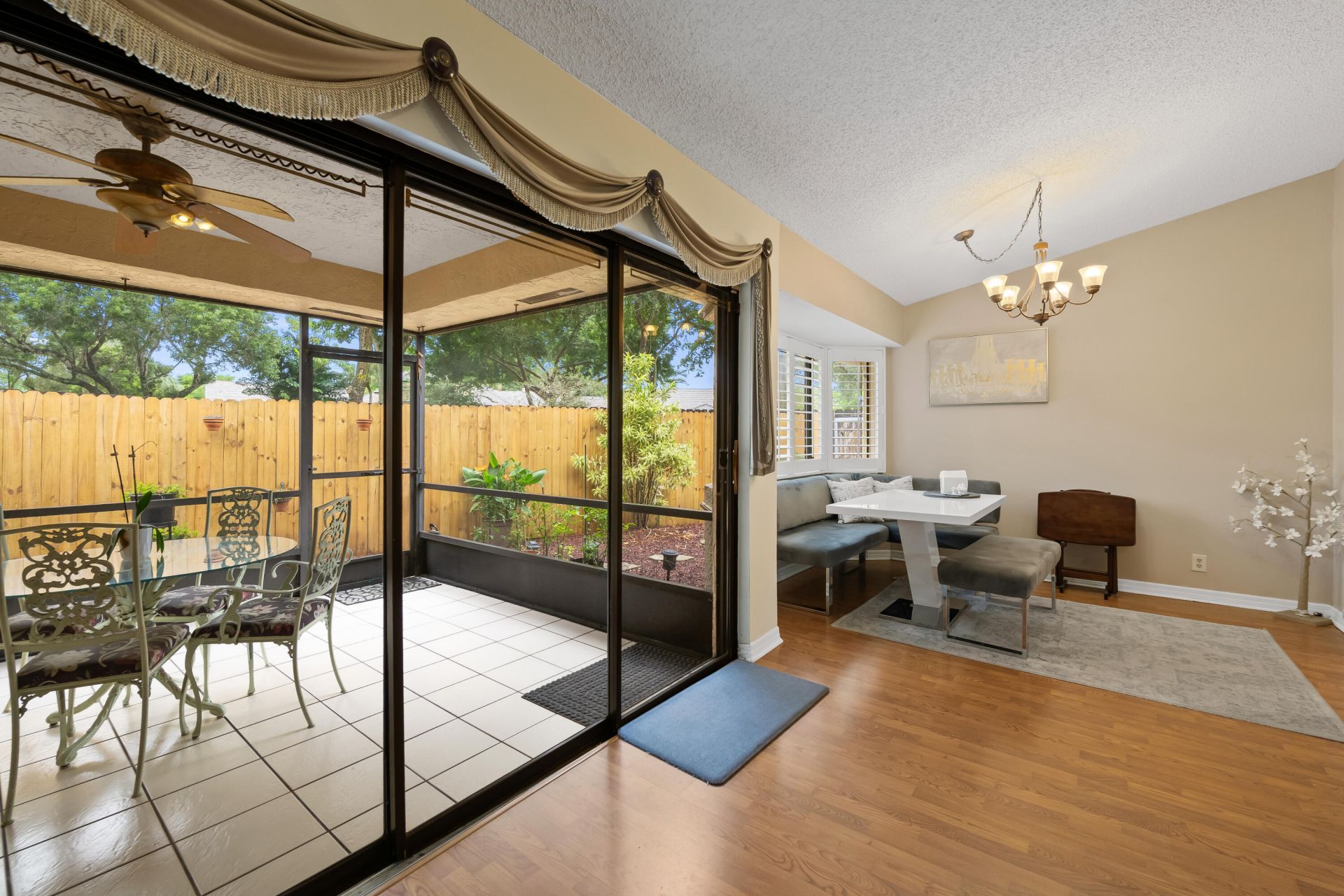 9212 Chelsea Drive N, Plantation, FL 33324 Photo