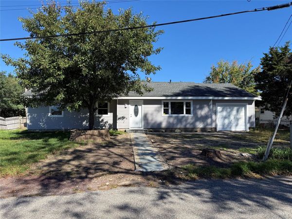 21 Astoria Road , Mastic Beach, NY 11951