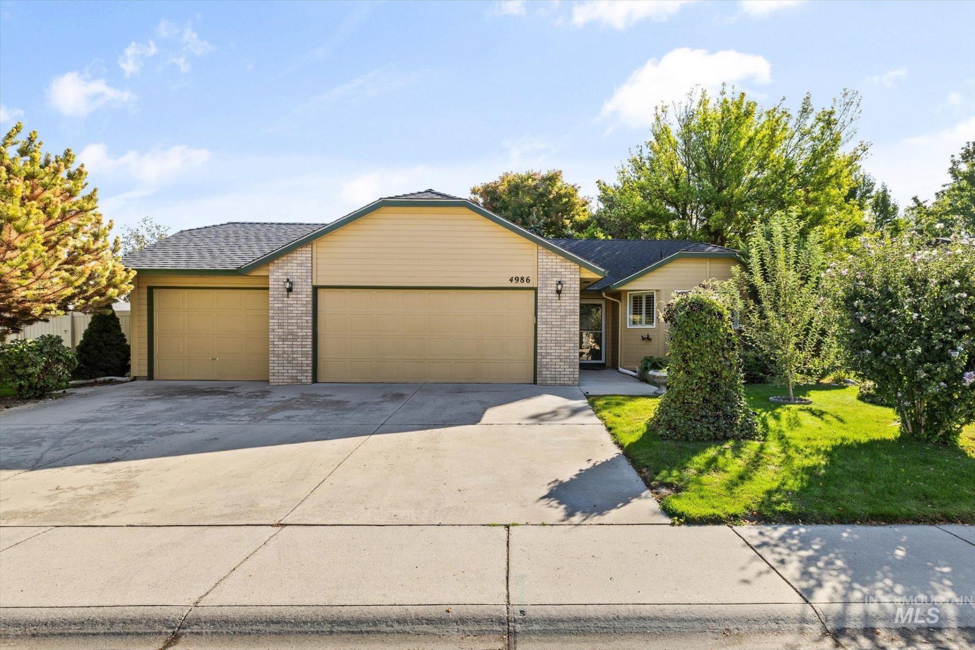 4986 N Edenburgh Way, Boise, ID 83714 Main Photo