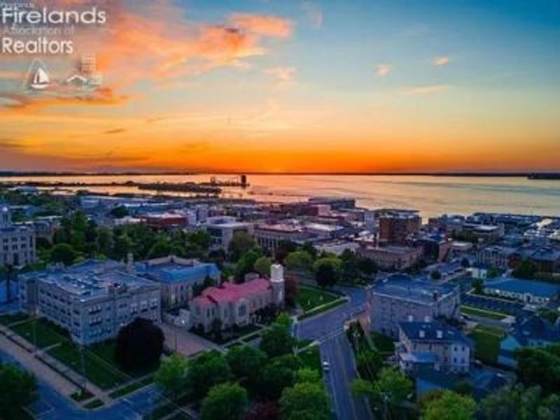 532 Hancock Street, Sandusky, OH 44870 Photo 3