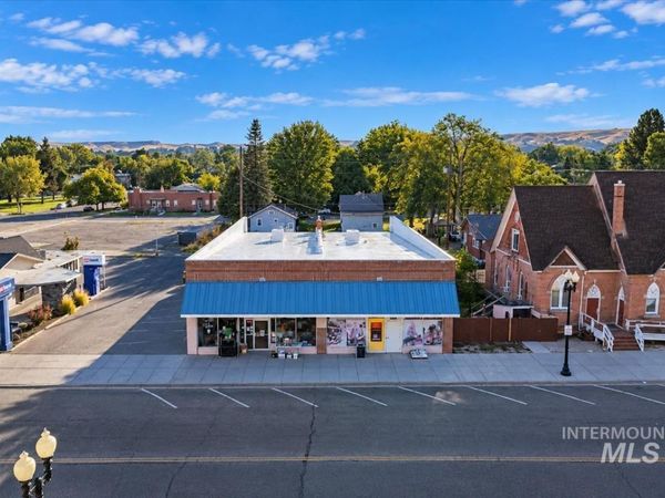 121 S Main St, Payette, ID 83661