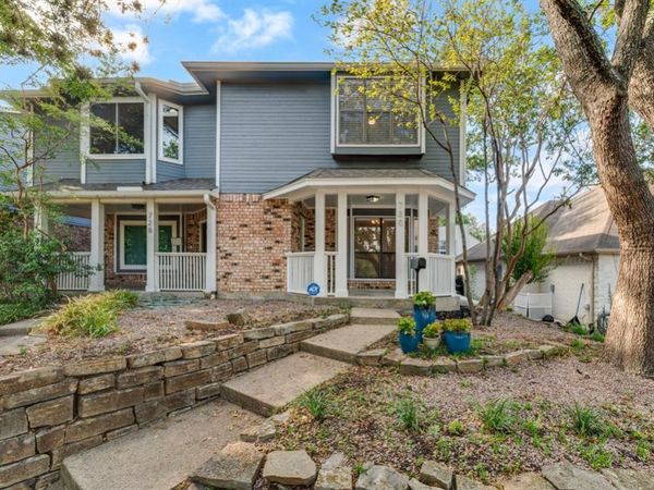 730 W Canty Street , Dallas, TX 75208