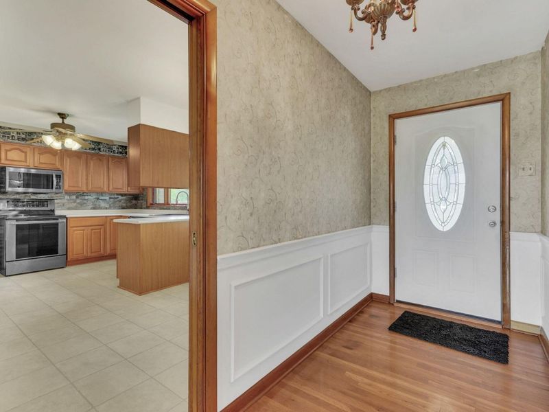 226 Hansberger Avenue, Baltimore, OH 43105 Photo 6