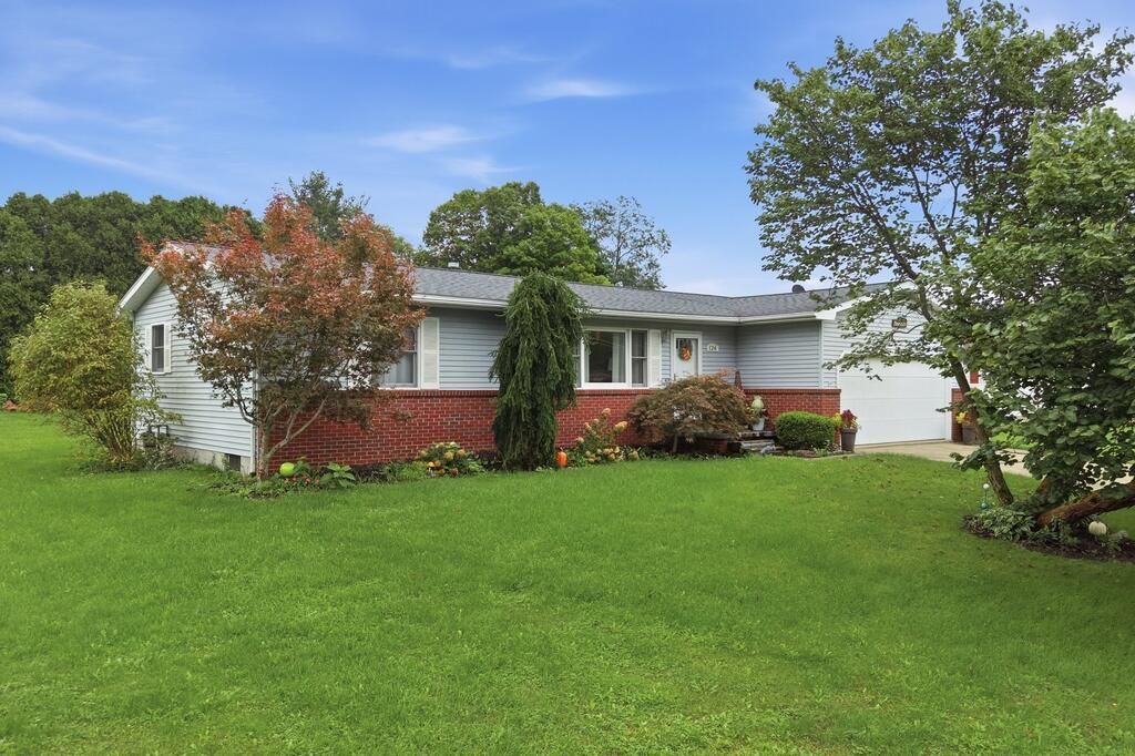 126 Weltmer Circle, Perrysville, OH 44864 Main Photo