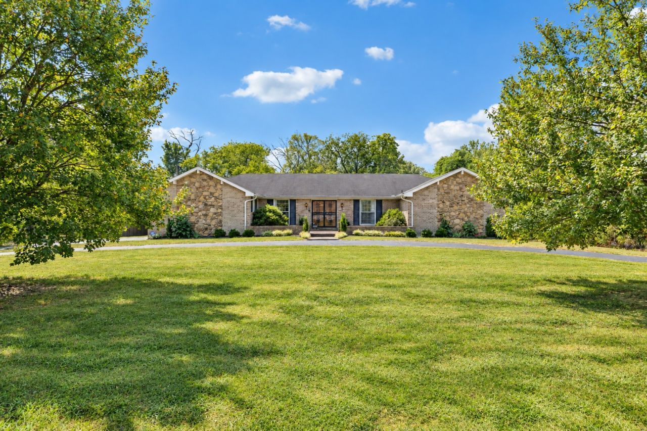 6011 Johnson Chapel Rd, Brentwood, TN 37027 Main Photo