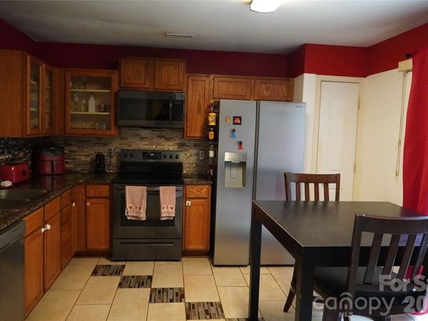 2740 Meadow Knoll Drive , Charlotte, NC 28269