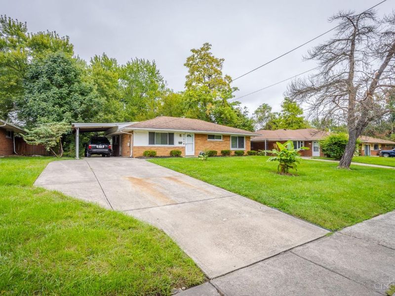 8763 Zodiac Drive, Springfield Township, OH 45231 Photo 17