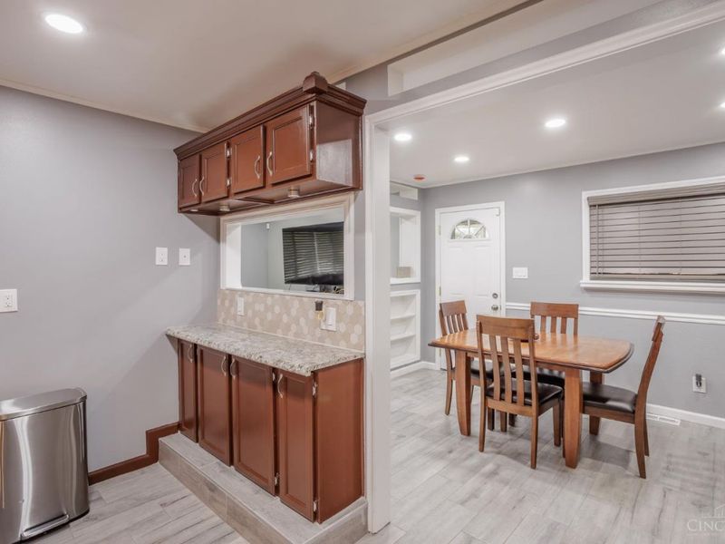 8763 Zodiac Drive, Springfield Township, OH 45231 Photo 8