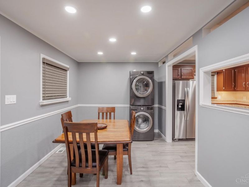 8763 Zodiac Drive, Springfield Township, OH 45231 Photo 9