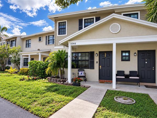 1046 NW 107th Ave , Pembroke Pines, FL 33026