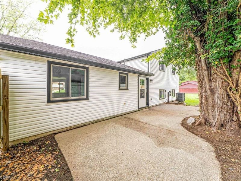34139 Pearl Street, North Ridgeville, OH 44039 Photo 34