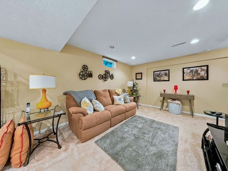 1845 Hobbits Way, Brunswick, OH 44212 Photo 32