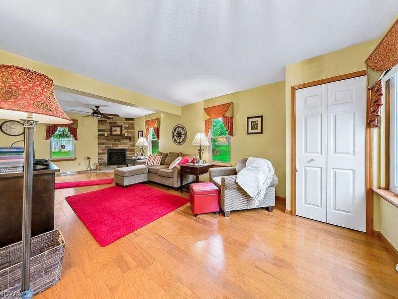 1845 Hobbits Way, Brunswick, OH 44212 Photo 4