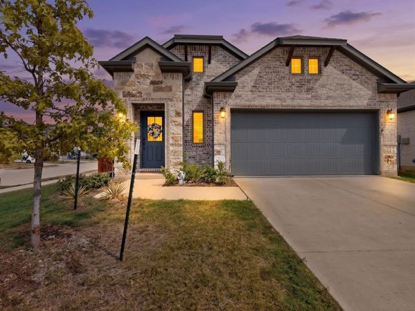 902 Crested View Place, Lavon, TX 75166