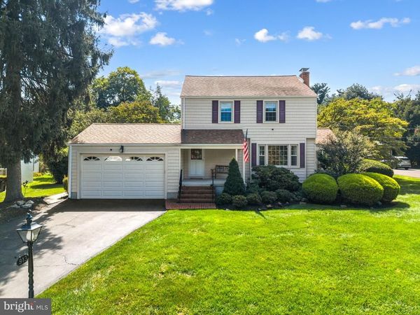 913 GREENWAY AVENUE , YARDLEY, PA 19067