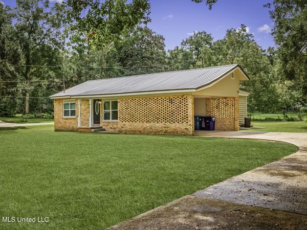 3624 Marion Place, Moss Point, MS 39563