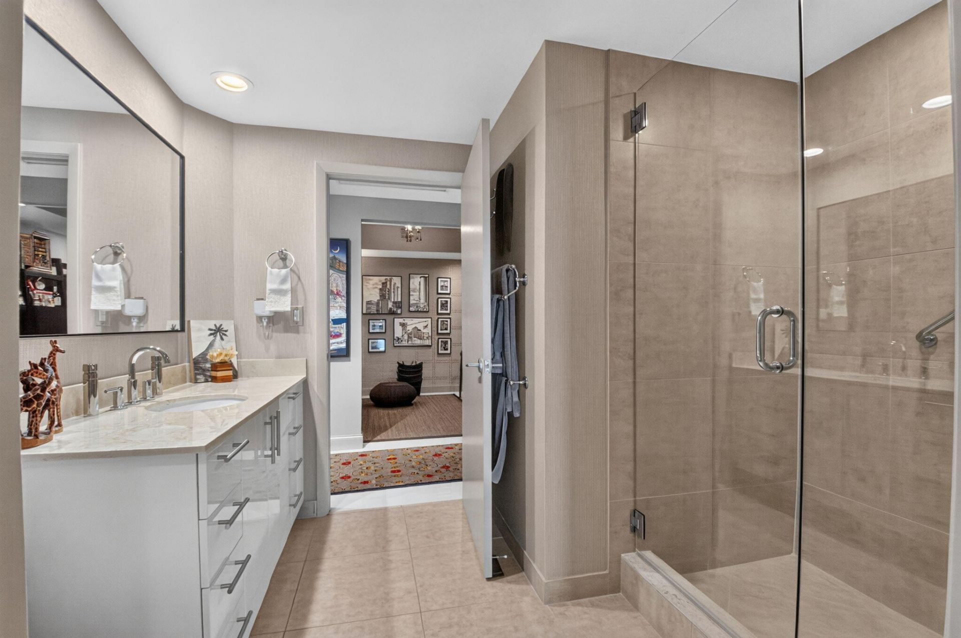 550 Okeechobee Boulevard, Unit 1111, West Palm Beach, FL 33401 Photo