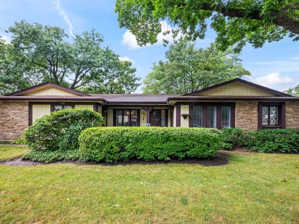Glenview, IL 60025