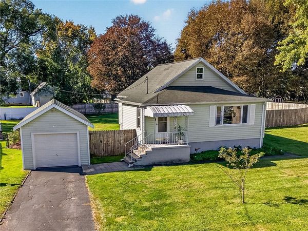 91 Midland Drive, Webster, NY 14580
