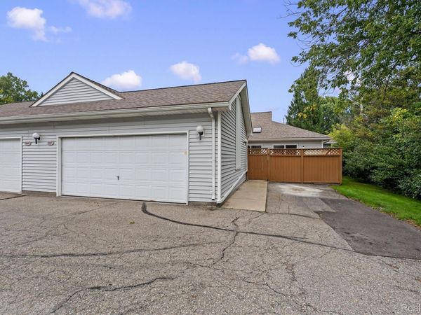 9487 Marina Drive, White Lake Township, Mi 48386