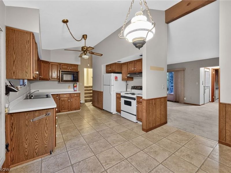 7686 Roselawn Drive, Mentor, OH 44060 Photo 12