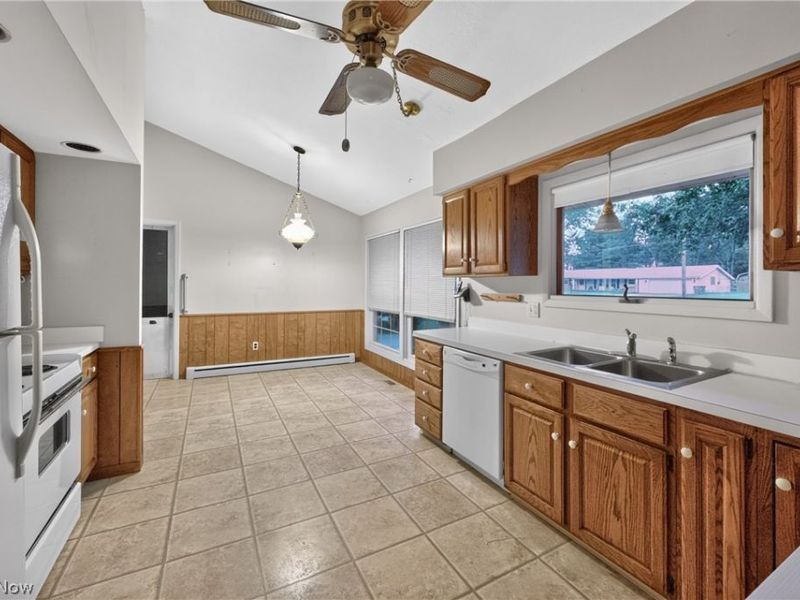 7686 Roselawn Drive, Mentor, OH 44060 Photo 13