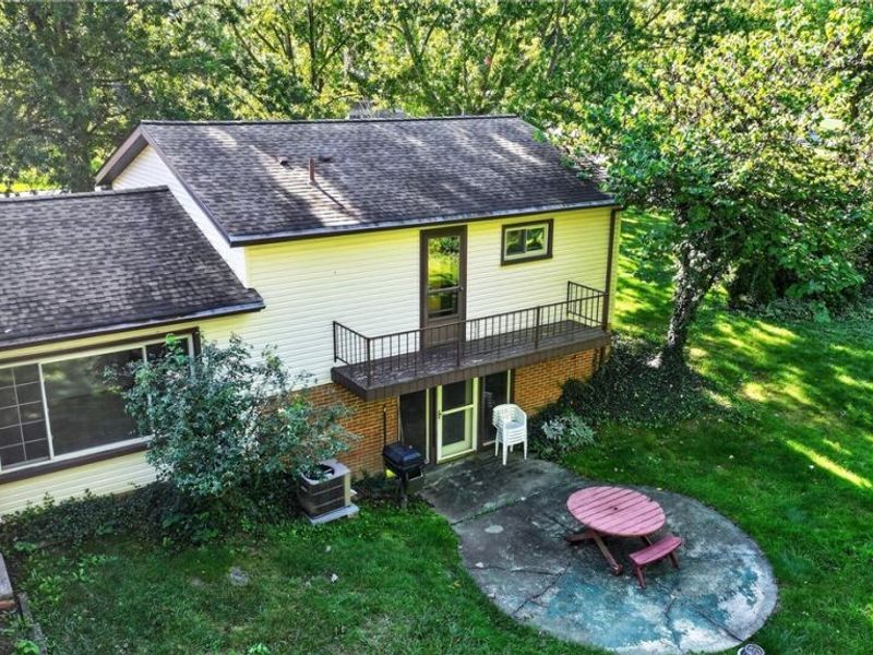 7686 Roselawn Drive, Mentor, OH 44060 Photo 3