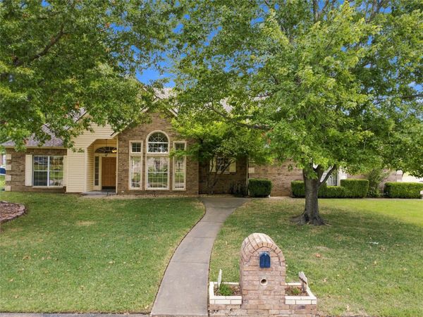 1206 Fairway Street , Claremore, OK 74019