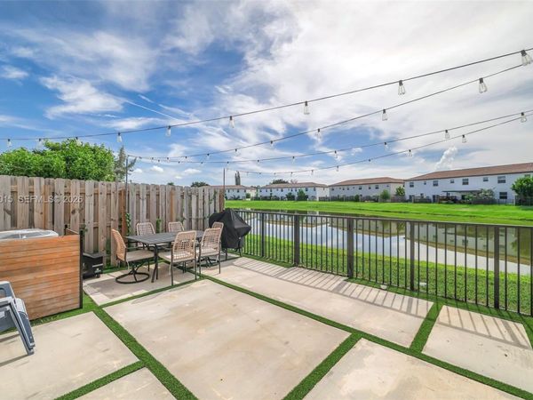 12685 NW 23rd Pl , Miami, FL 33167