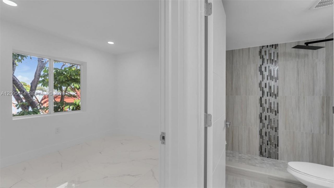 2623 NW 24th St , Unit 7, Miami, FL 33142 Photo