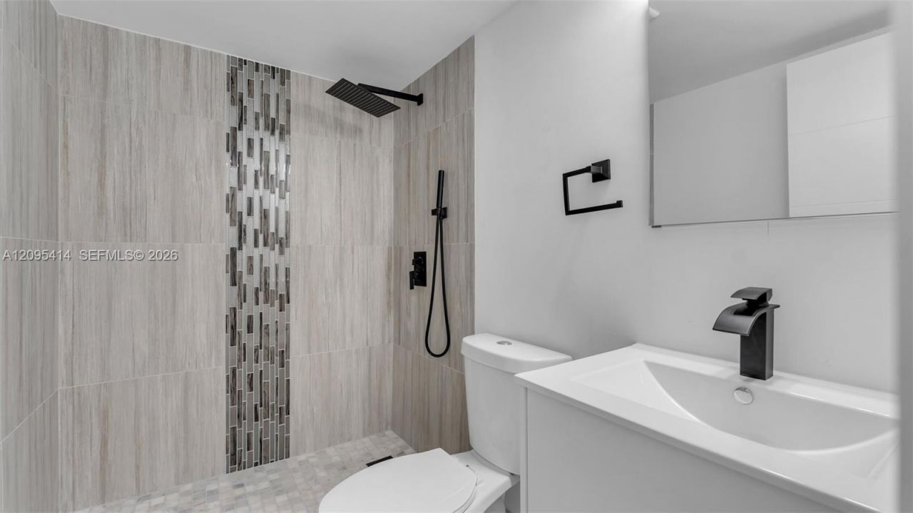 2623 NW 24th St , Unit 7, Miami, FL 33142 Photo
