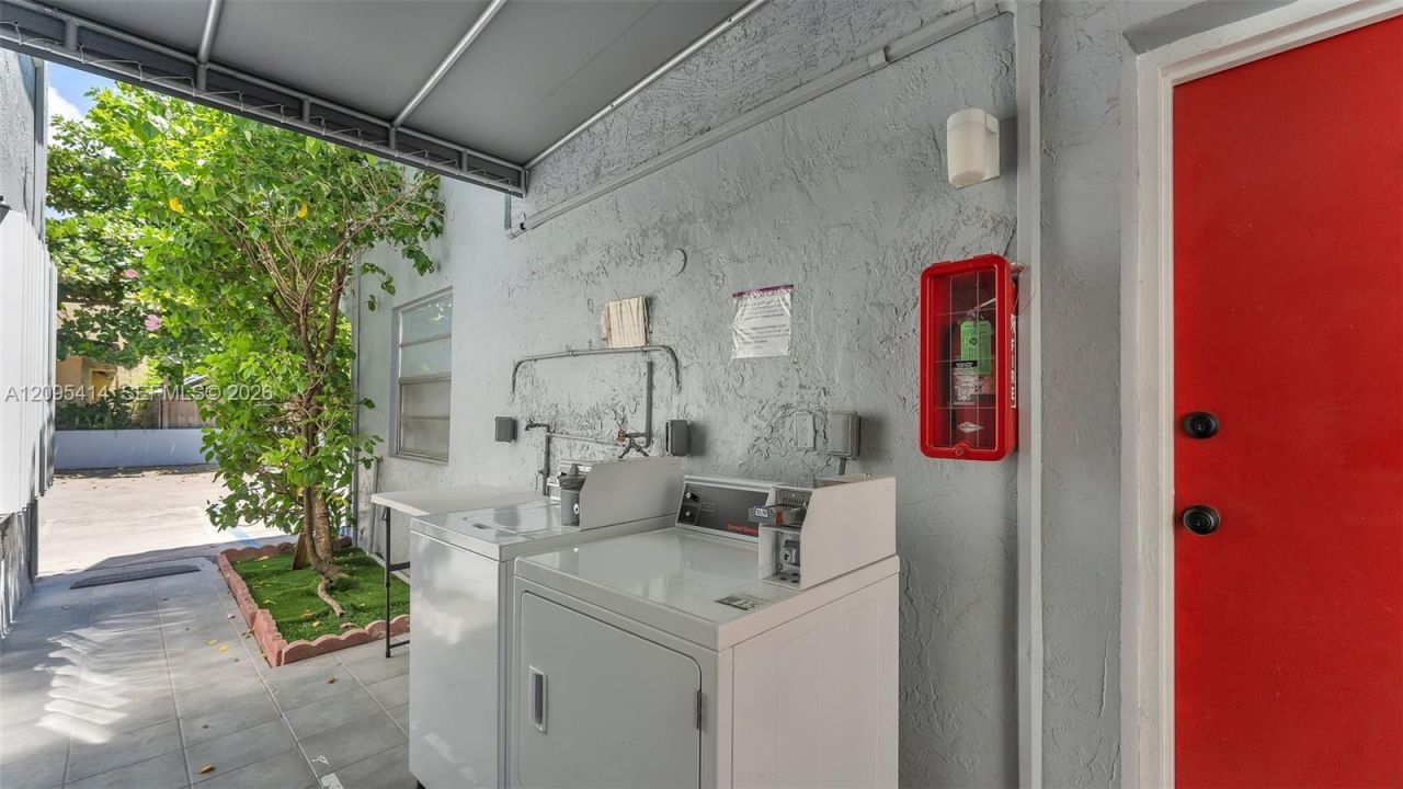 2623 NW 24th St , Unit 7, Miami, FL 33142 Photo