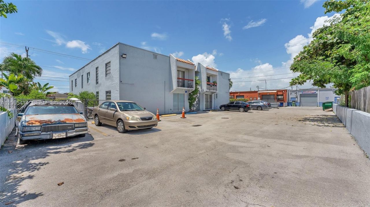 2623 NW 24th St , Unit 7, Miami, FL 33142 Photo