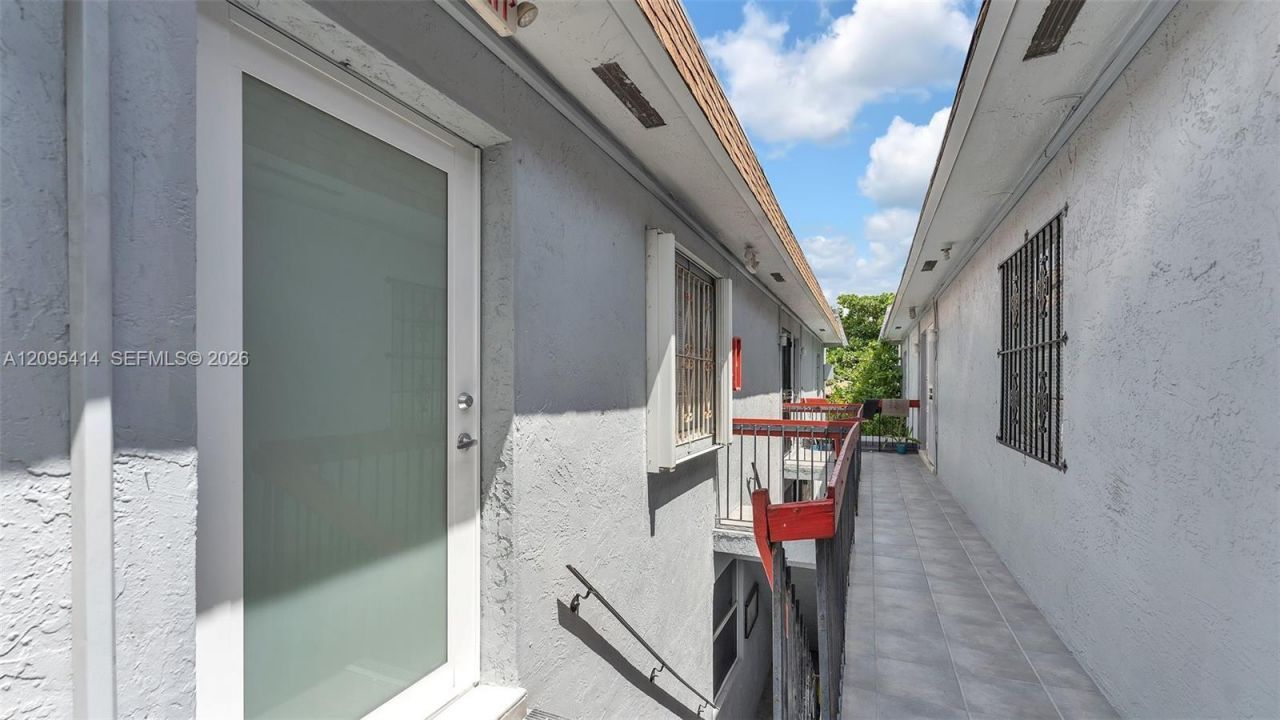 2623 NW 24th St , Unit 7, Miami, FL 33142 Photo