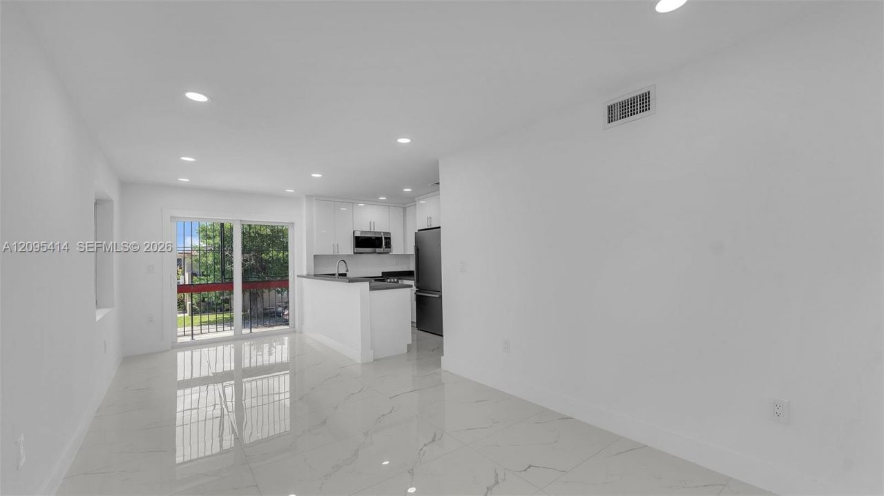 2623 NW 24th St , Unit 7, Miami, FL 33142 Photo