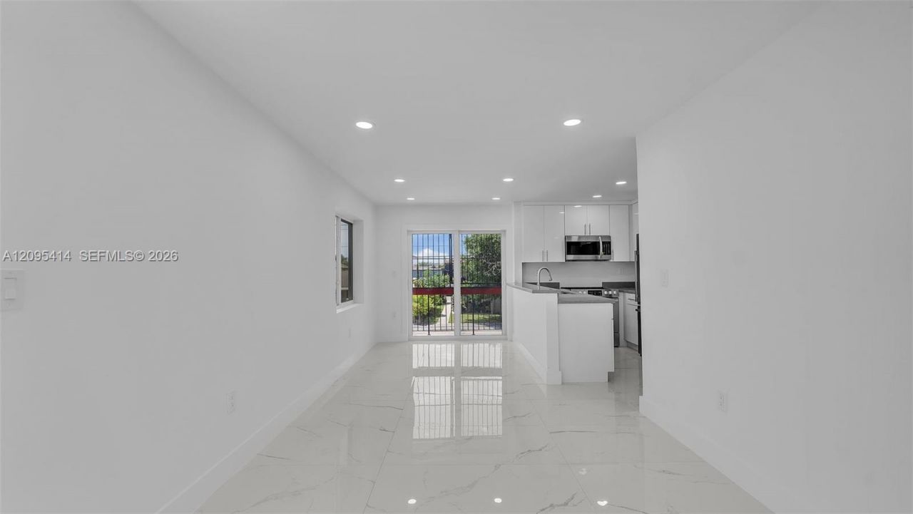 2623 NW 24th St , Unit 7, Miami, FL 33142 Photo