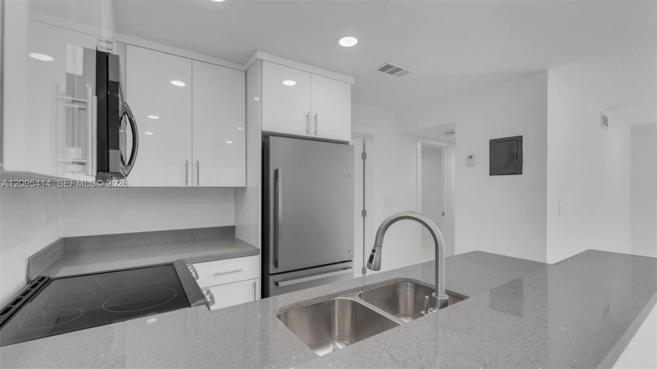2623 NW 24th St , Unit 7, Miami, FL 33142 Photo