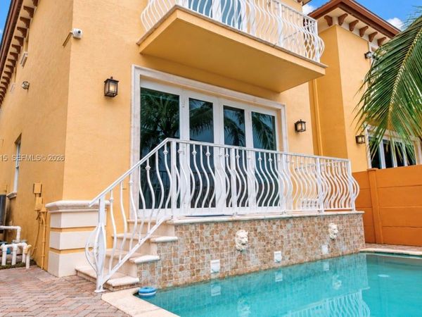 3870 NE 168th St , Unit 2, North Miami Beach, FL 33160