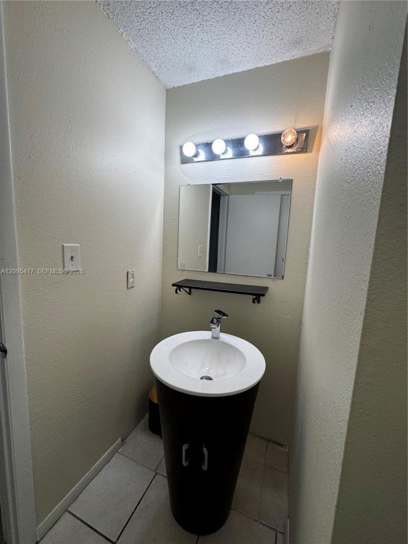 15661 SW 104th Ter , Unit 318, Miami, FL 33196 Photo
